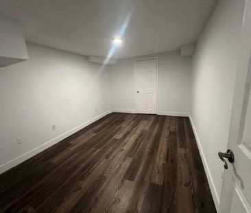 For Lease - 118 Solway Avenue, Vaughan, Ontario - Photo 3