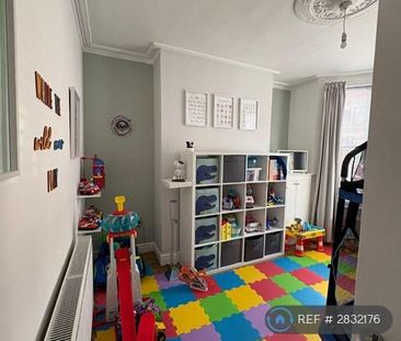 3 bedroom terraced house to rent - Photo 4