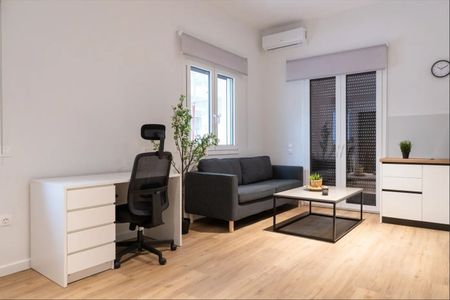 Studio/Γκαρσονιέρα για ενοικίαση Άγιος Αλέξιος (Πάτρα) - Photo 2