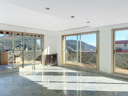 Location Appartement 4 pièces 118m² NICE 06100 - Photo 2
