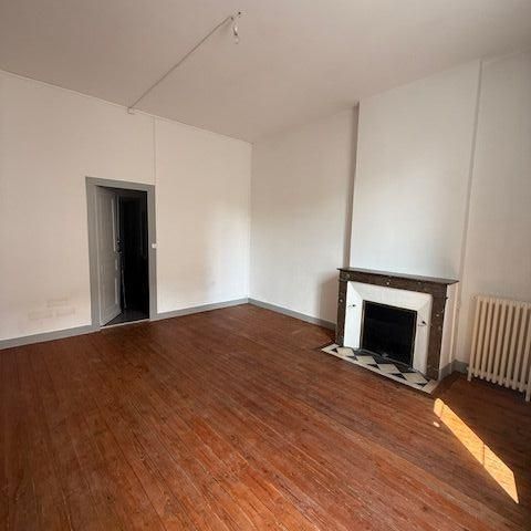Location Maison 7 pièces 217m² BERGERAC 24100 - Photo 1