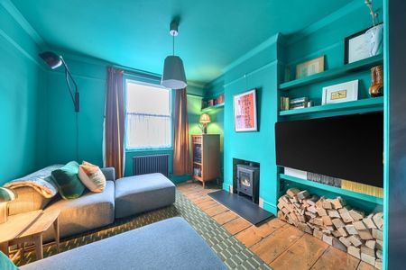 2 bedroom terraced house to rent - Photo 2