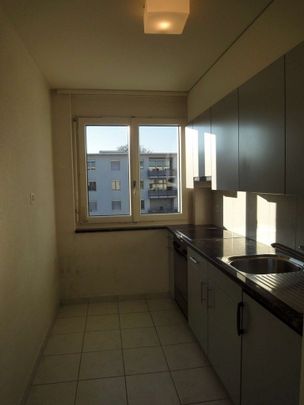 Gemütliche 2-Zimmer-Wohnung in Dübendorf zentral gelegen - Photo 1