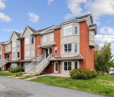 Condo 4 ½ à louer, avec 2 stationnements intérieurs chauffés, près ... - Photo 2