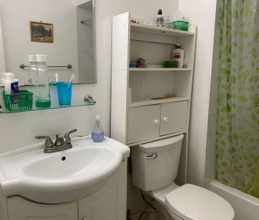 For Lease - 334 Chester Le Boulevard Unit# Main, Toronto, Ontario - Photo 3