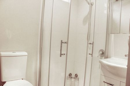 SPACIOUS HOME IN QUIET AREA - Photo 3