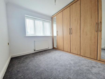 3 bedroom apartment to rent - Photo 5