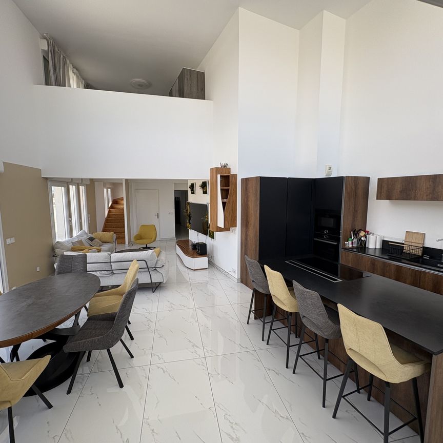 Location Appartement 4 pièces 100m² MARSEILLE 12ème - Photo 1