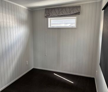 Sunny 3 bedroom home - Photo 1