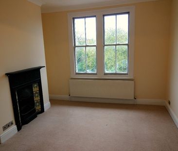2 Bed Flat, Harrow View, HA1 - Photo 2