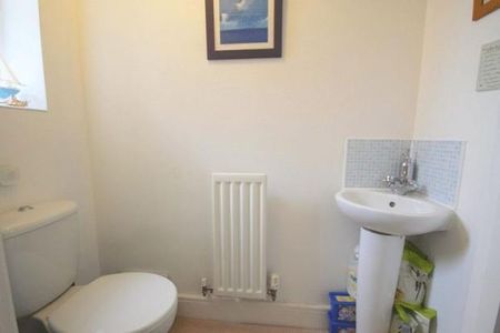 2 bedroom terraced house to rent - Photo 5