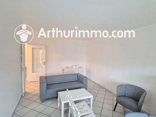 Location Appartement 3 pièces 66 m2 à Décines-Charpieu - Photo 1
