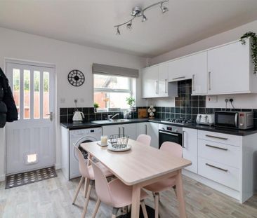 2 bedroom terraced house to rent - Photo 1