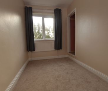 3 Bedroom Semi-Detached House - Photo 5