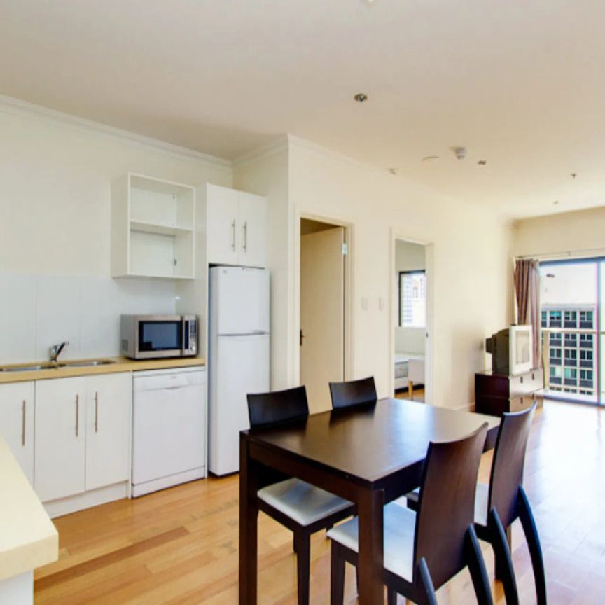 Partly furnished City Apartment with Great Views - Photo 1