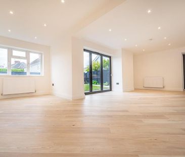 4 bedroom link detached house to rent - Photo 2