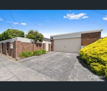 10 Hunt Drive, Seaford, Vic 3198 - Photo 2