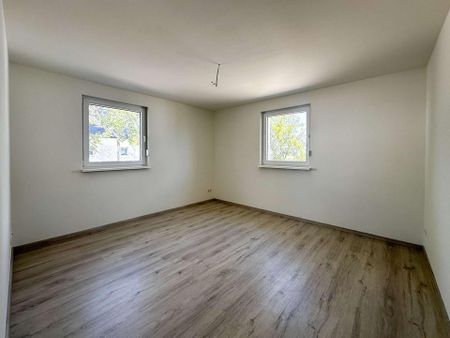 In familiärer Wohnanlage! Stellplatz und Garage | Balkon | Fußbodenheizung | Grill- und Spielplatz - Photo 2