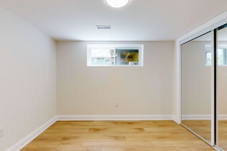 For Lease - 59 Elkwood Court Unit# LOWER, Hamilton, Ontario - Photo 2