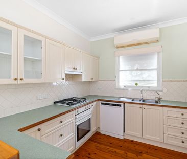 Stylish. Spacious. Inviting. Poolside Perfection. - Photo 5