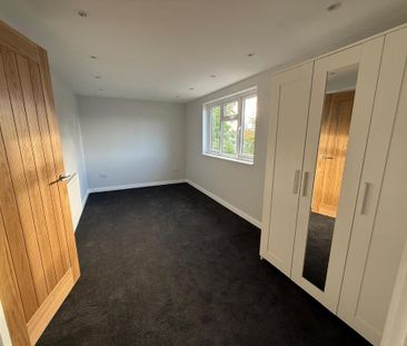 4 bedroom end of terrace house to rent - Photo 5