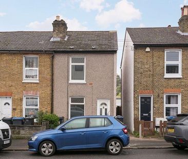 2 bedroom end of terrace house to rent - Photo 1