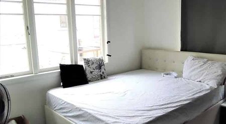 3 bedroom spacious house - Photo 3