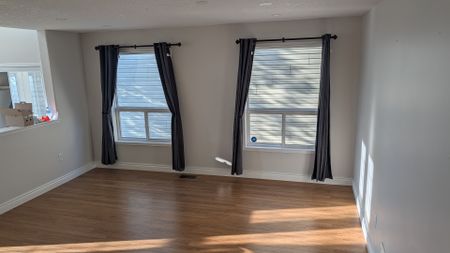 For Lease - 11 OSBORN Avenue, Brantford, Ontario - Photo 2