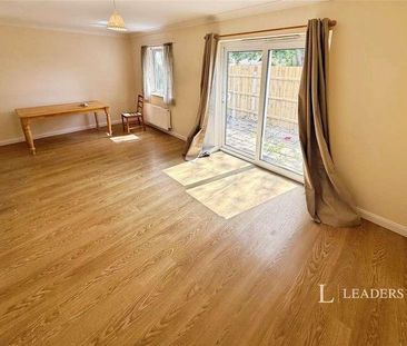 Holbeach Road, Spalding, Lincolnshire, PE11 - Photo 2