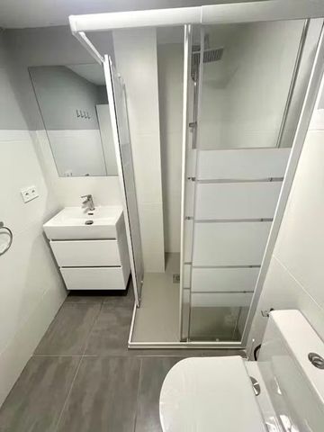 Calle de Soledad Domenech, Valencia, Valencian Community 46020 - Photo 4