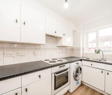 1 bedroom flat to rent - Photo 6