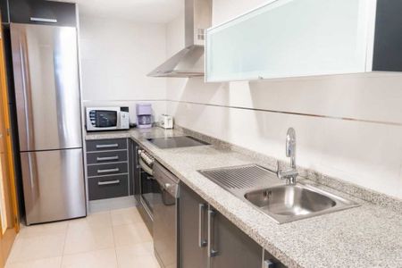 4 room luxury Apartment for rent in Benidorm, Spain - Photo 2