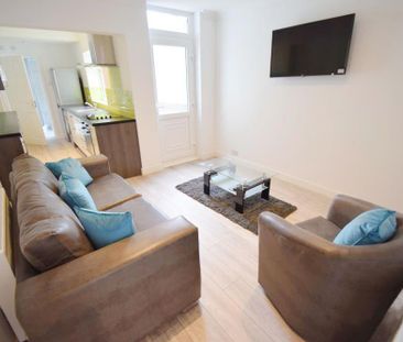 3 bedroom terraced house to rent - Photo 1