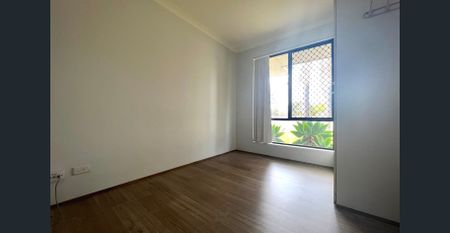 Fresh, Spacious & Super Convenient - Photo 5