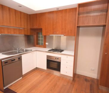 ENJOY THE BEST OF ST KILDA - Photo 4