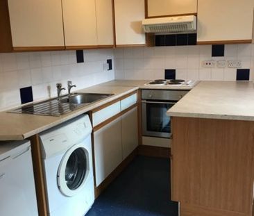 1 bed Apartment - To Let - Photo 5