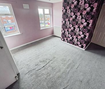 3 bedroom Flat To Let - Photo 5