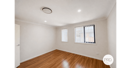 Spacious And Modern 3 Bedroom Townhouse - Photo 2