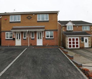Semi-detached house to rent on - Photo 3