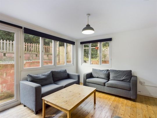 Colbourne Avenue, Brighton - Photo 1