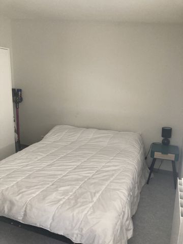 Location Appartement 3 pièces 55m² LIBOURNE 33500 - Photo 4