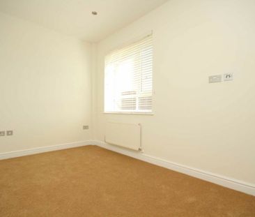 Victoria Villas, TW9, London - Photo 4