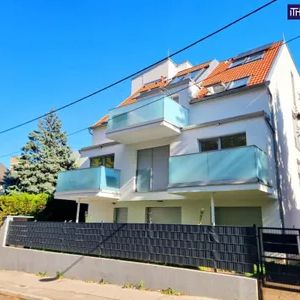 Koffer packen & einziehen - Ihr Rundum-Sorglos-Paket: Erstbezug, moderne 3-Zimmer-Wohnung mit 2 Balkonen, stilvoller Möblierung & moderner Haustechnik - Photo 3