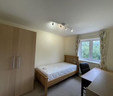 4 bedroom detached house to rent - Photo 4