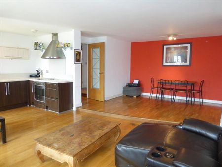 St James Barton, Bristol - Photo 2