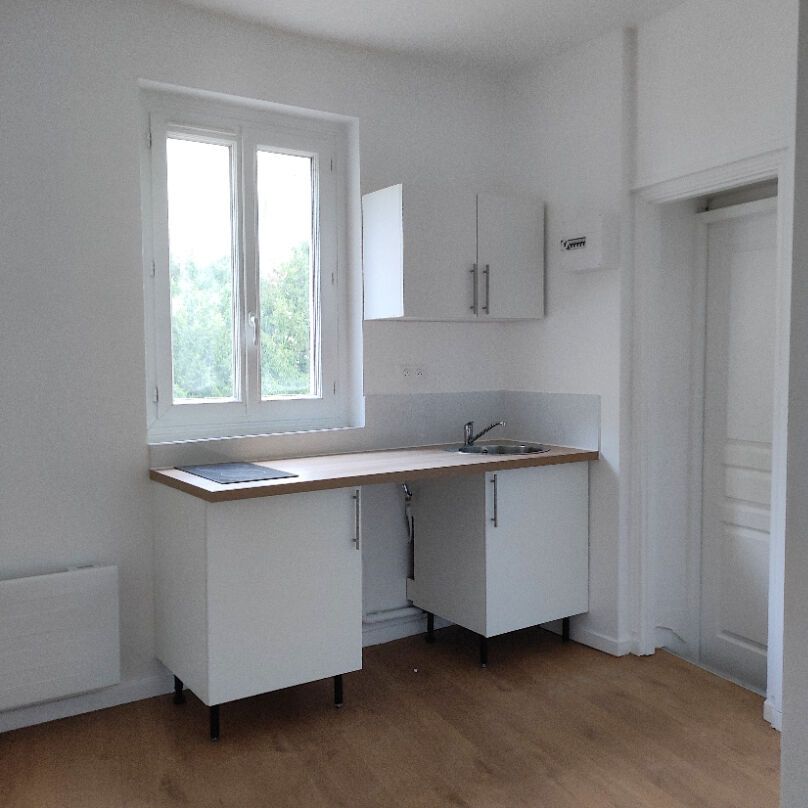 Location Appartement 1 pièce 12m² BARENTIN 76360 - Photo 1
