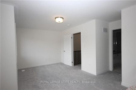 Townhouse For Lease | X8146490 - Photo 3