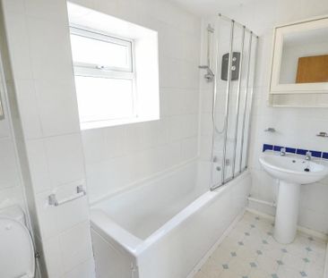 2 bedroom semi-detached house to rent - Photo 4