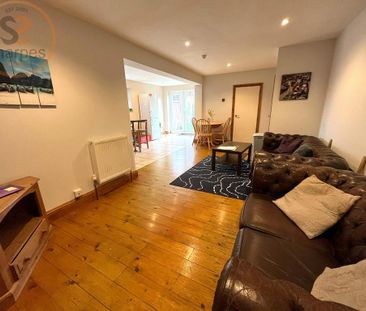 1 bedroom in a house share to rent - Photo 2