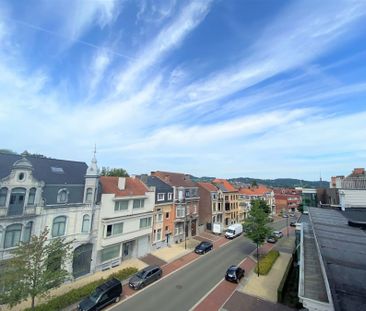 Appartement op topligging met 2 slaapkamers en parking - Photo 5